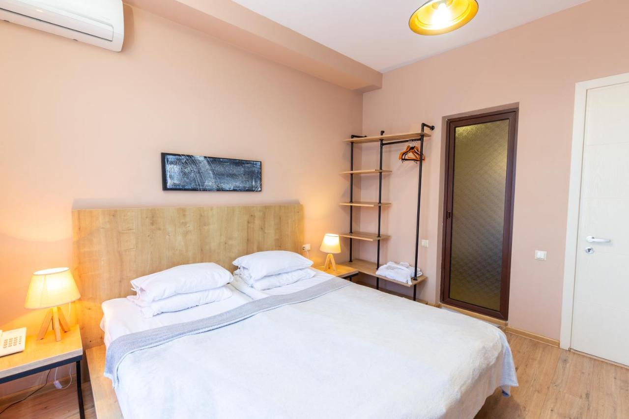 Hotel N16 Batumi Exteriér fotografie