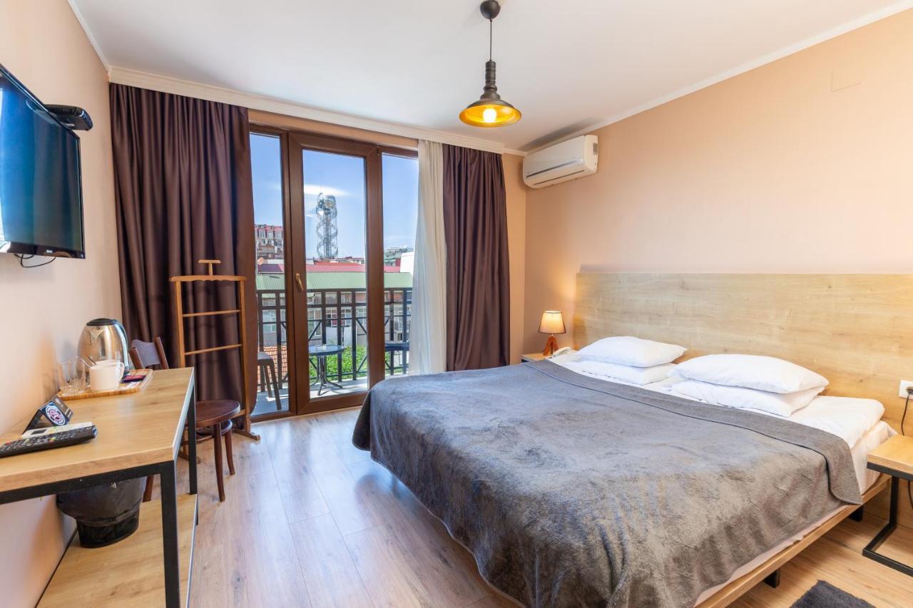 Hotel N16 Batumi Exteriér fotografie