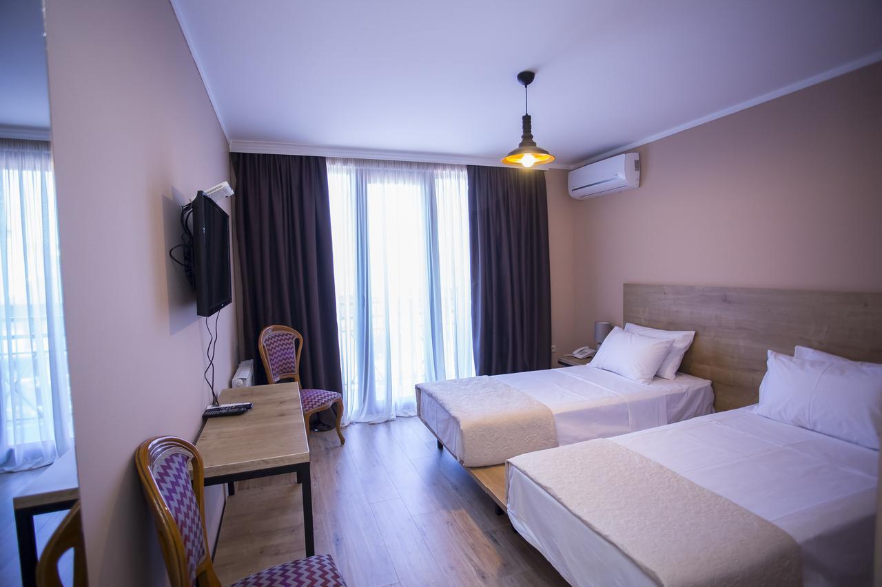 Hotel N16 Batumi Exteriér fotografie