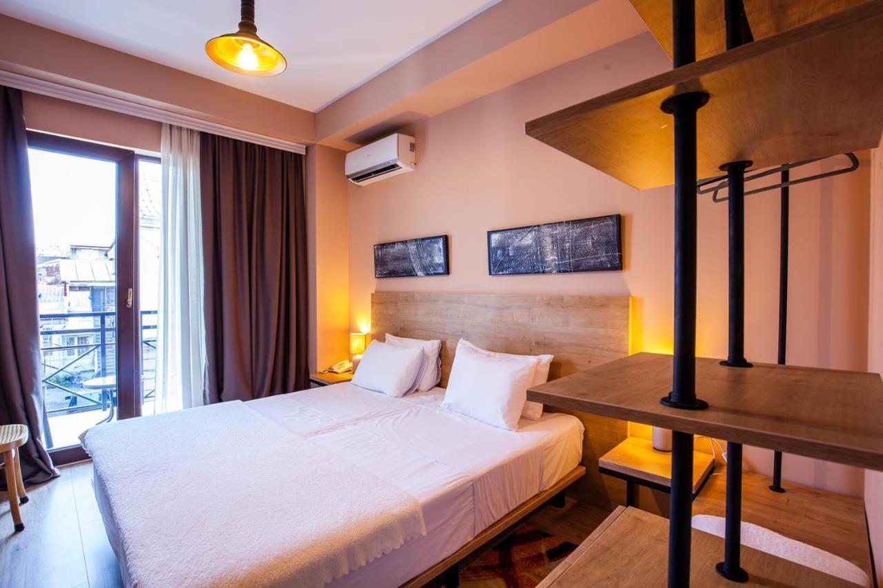 Hotel N16 Batumi Exteriér fotografie